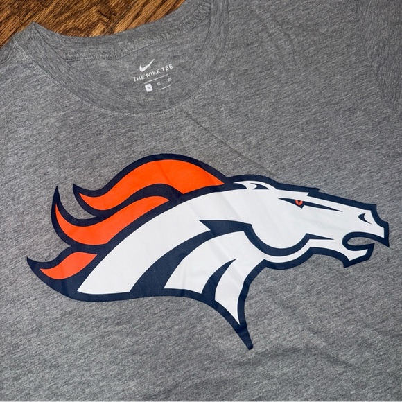 Denver Broncos Men’s Extra Large Nike XL Dri Fit Short Sleeve T Shirt NWOT - Picture 3 of 6